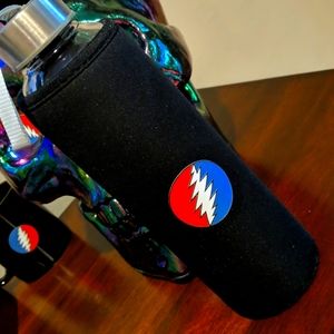 NWOT Stealie Bolt Glass Bottle with Neoprene Cover